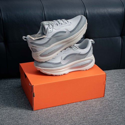 나이키 줌 보메로 18 GTX Nike Zoom Vomero 18 GTX H17001-003 남/여