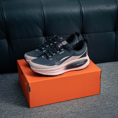 나이키 줌 보메로 18 GTX Nike Zoom Vomero 18 GTX HQ7002-003 우먼스