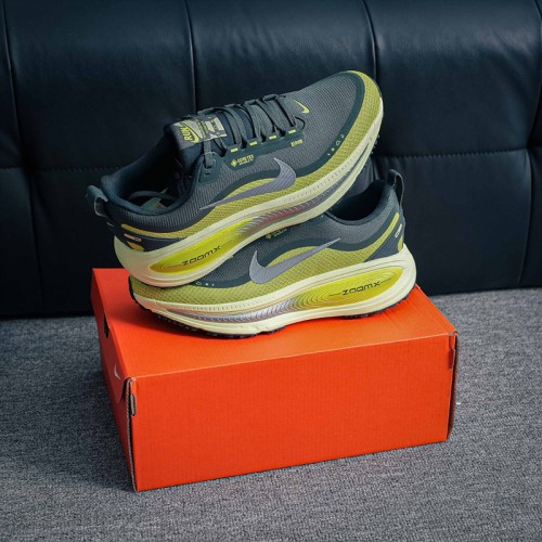 나이키 줌 보메로 18 GTX Nike Zoom Vomero 18 GTX HQ7002-300 남/여