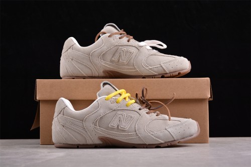 뉴발란스 x 미우 미우 530  New Balance x Miu Miu 530   F20-11  남/여