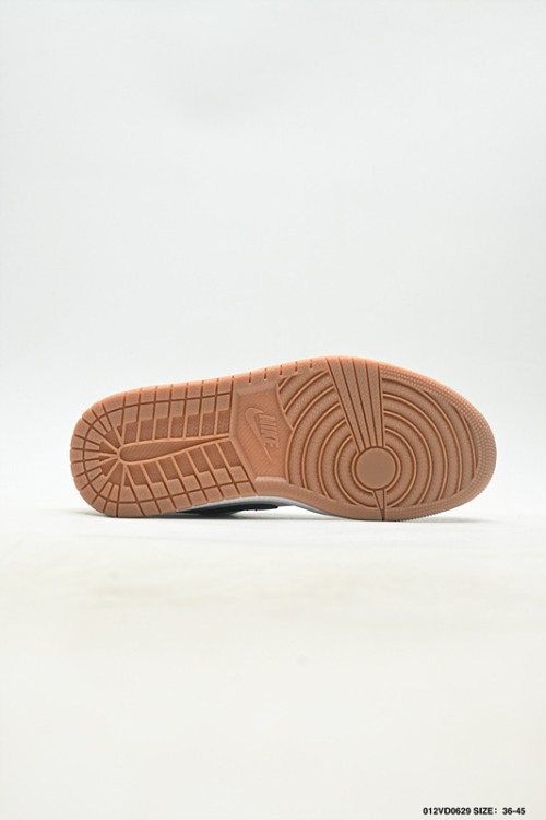 나이키 에어조던 1 로우 Nike Air Jordan 1 Low 553558-147 남/여