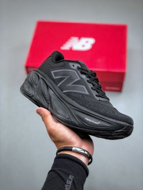 뉴발란스 프레쉬 폼 X 모어 v5  New Balance Fresh Foam X More v5 MMORLAC5 남/여