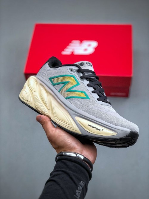 뉴발란스 프레쉬 폼 X 모어 v5  New Balance Fresh Foam X More v5 MMORLAA5 남/여