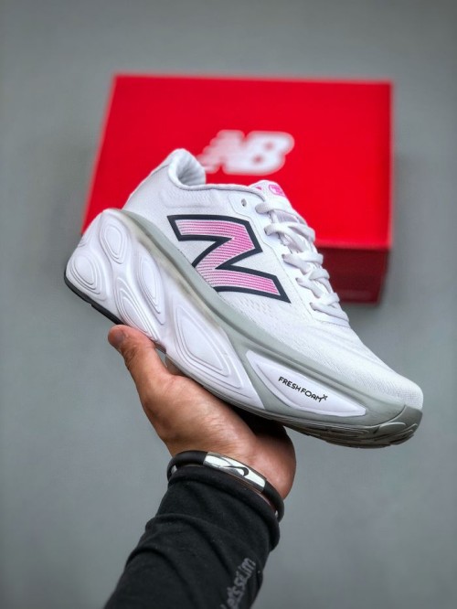 뉴발란스 프레쉬 폼 X 모어 v5  New Balance Fresh Foam X More v5 MMORLWW5 남/여