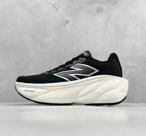뉴발란스 프레쉬 폼 X 모어 v5  New Balance Fresh Foam X More v5 MMORLWA5 남/여