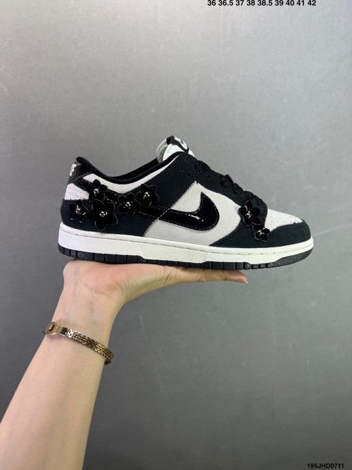 나이키 SB 덩크 로우 Nike SB Dunk Low IB2262-002 우먼스