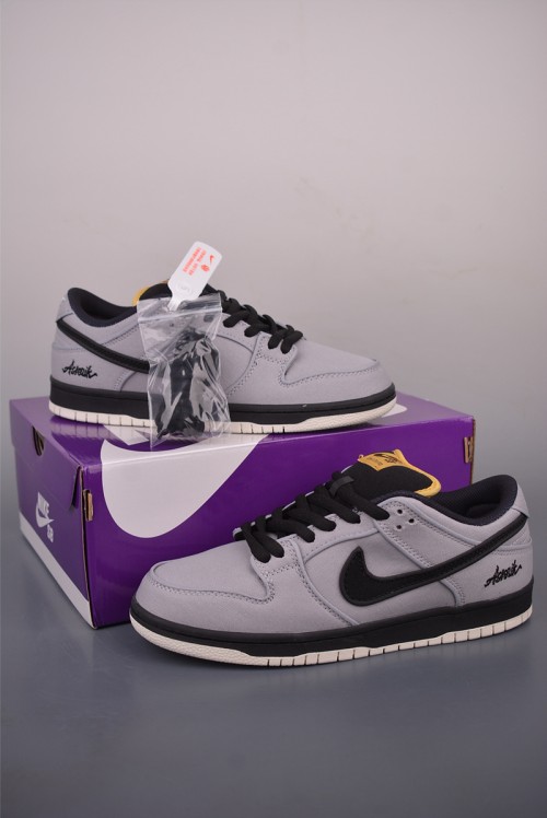 나이키 SB 덩크 로우 Nike SB Dunk Low FN5880-001 남/여