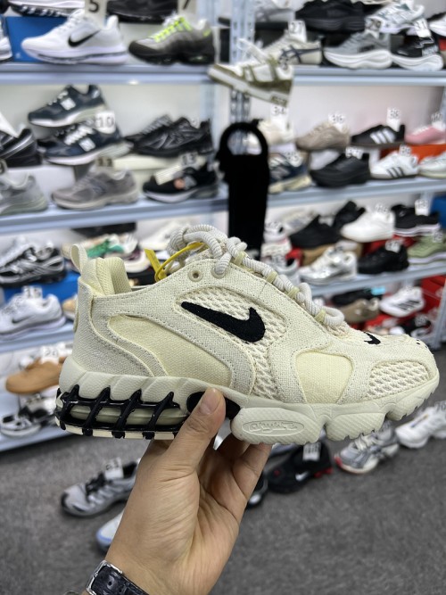 국내배송-*교환반품불가* 스투시x나이키 에어 줌 스피리돈 케이지2 Stussy x Nike Air Zoom Spiridon Caged 2 포질 CQ5486-200 남/여