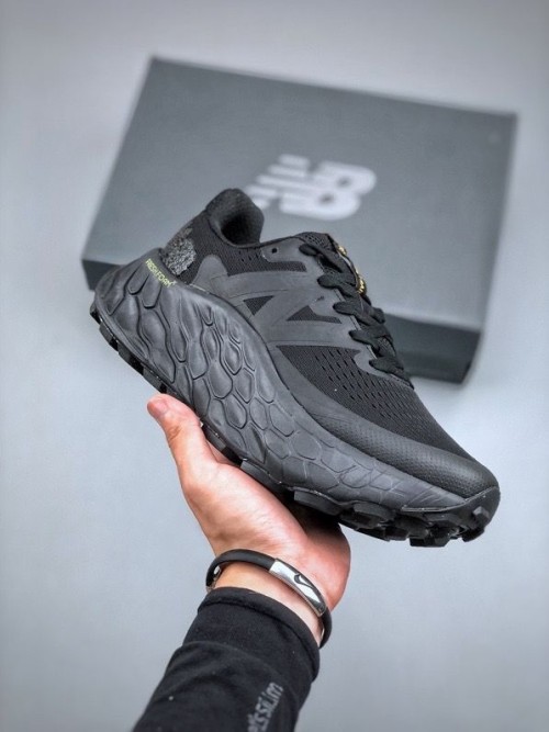뉴발란스 프레쉬폼 X 트레일 모어 V3  New Balance Fresh Foam X Trail More V3  MTMORNBK