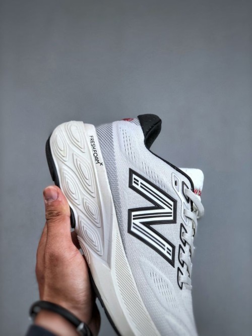 뉴발란스 프레쉬 폼 X 880v15  New Balance Fresh Foam X 880v15  W880W15-7 남/여