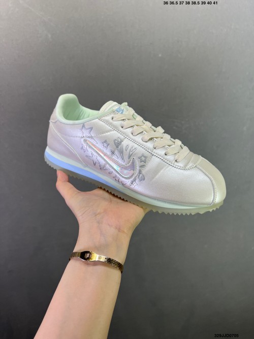 나이키 클래식 코르테즈 Nike Classic Cortez II5708-006 우먼스