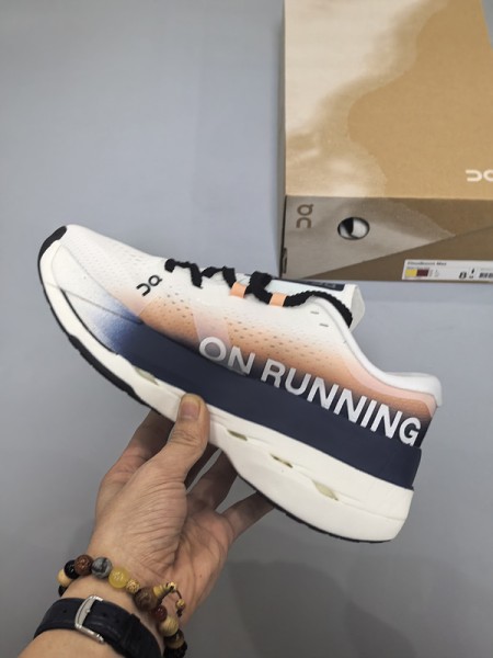 온 러닝 클라우드붐 맥스  On Running Cloudboom Max   ON26720141 남/여