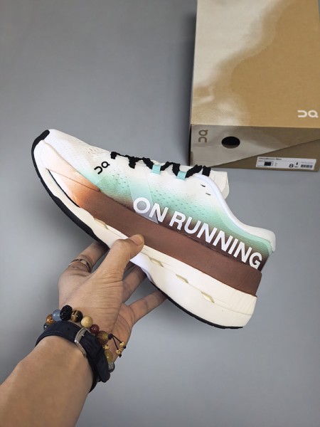 온 러닝 클라우드붐 맥스  On Running Cloudboom Max   ON26720143 남/여