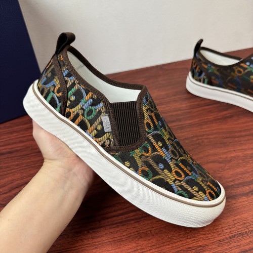디올 솔트윈드 슬립온 스니커즈 Dior Soltwind Slip-On Sneaker   D260803461