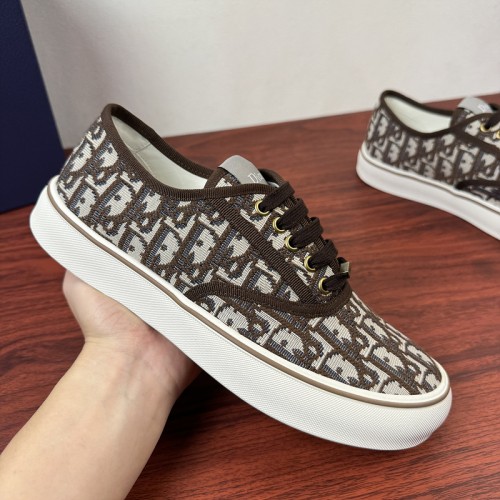 디올 솔트윈드 오블리크  스니커즈  Dior Saltwind Oblique  Sneakers D260803467