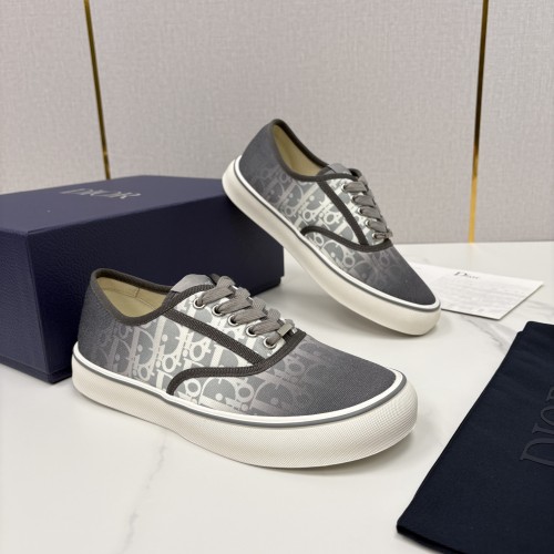 디올 솔트윈드 오블리크  스니커즈  Dior Saltwind Oblique  Sneakers D26080403