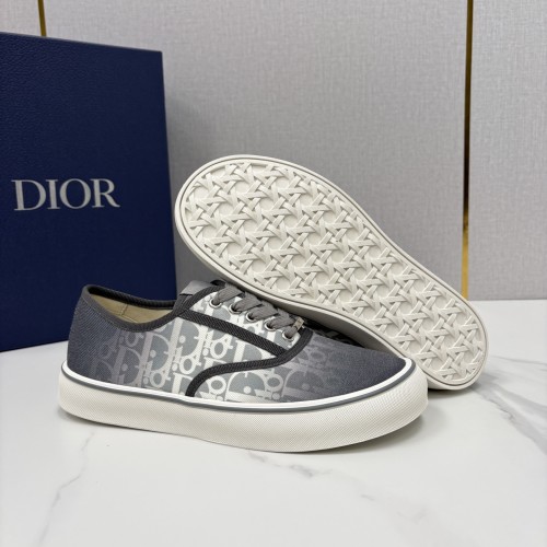 디올 솔트윈드 오블리크  스니커즈  Dior Saltwind Oblique  Sneakers D26080403
