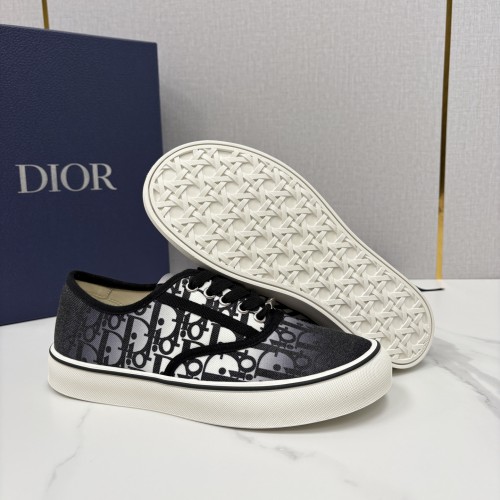 디올 솔트윈드 오블리크  스니커즈  Dior Saltwind Oblique  Sneakers D26080405