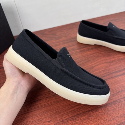 프라다 스웨이드 로퍼  Prada Suede Loafers  P26080925