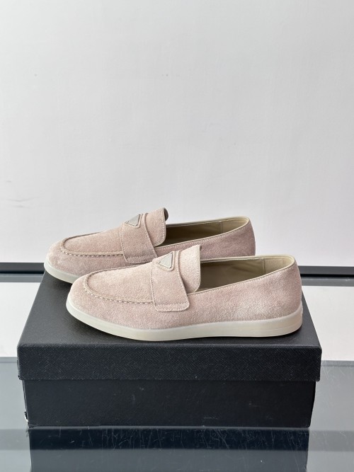 프라다 스웨이드 로퍼  Prada Suede Loafers  P26080926