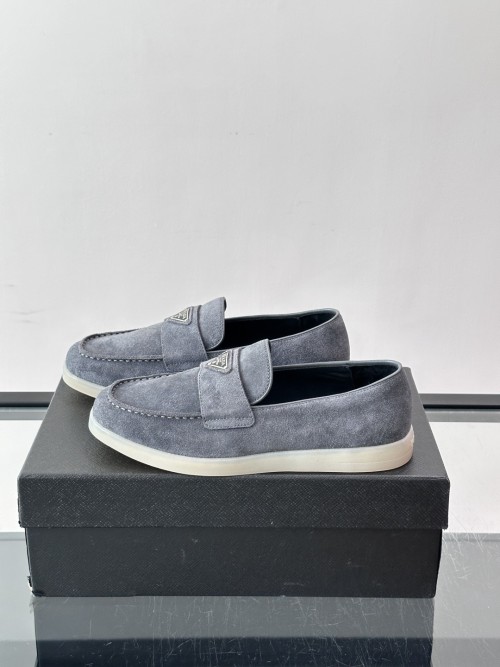 프라다 스웨이드 로퍼  Prada Suede Loafers  P26080927