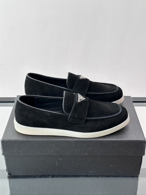 프라다 스웨이드 로퍼  Prada Suede Loafers  P26080929