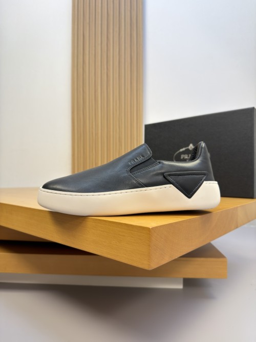 프라다 슬립온 스니커즈  Prada Slip-On Sneaker  P26080934