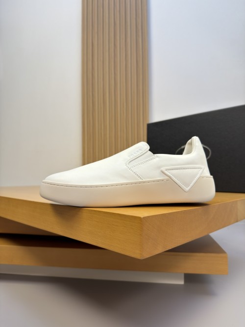 프라다 슬립온 스니커즈  Prada Slip-On Sneaker  P26080940