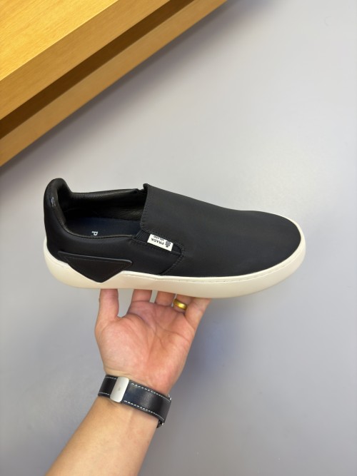프라다 슬립온 스니커즈  Prada Slip-On Sneaker  P26080941