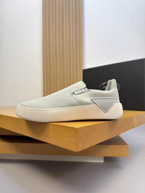 프라다 슬립온 스니커즈  Prada Slip-On Sneaker  P26080945