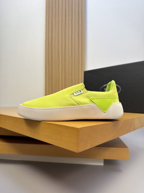 프라다 슬립온 스니커즈  Prada Slip-On Sneaker  P26080947