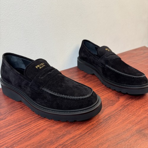 프라다 스웨이드 로퍼  Prada Suede Loafers  P26080954