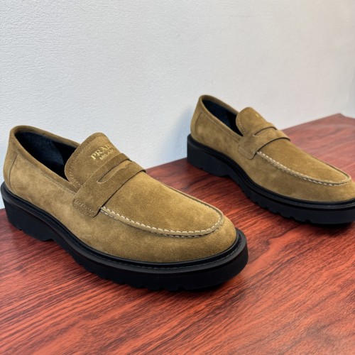 프라다 스웨이드 로퍼  Prada Suede Loafers  P26080955