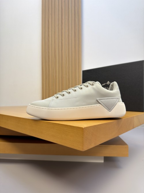 프라다 스니커즈  Prada Sneakers  P26080961