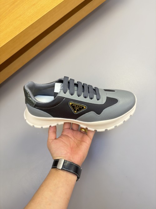 프라다 스니커즈  Prada Sneakers  P26081007