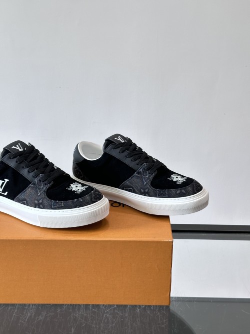루이비통  스니커즈  Louis Vuitton  Sneakers   LV26081512