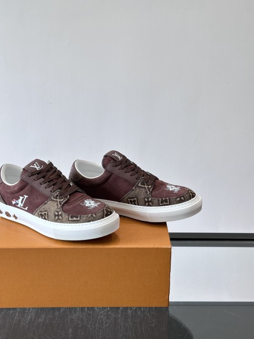 루이비통  스니커즈  Louis Vuitton  Sneakers   LV26081513