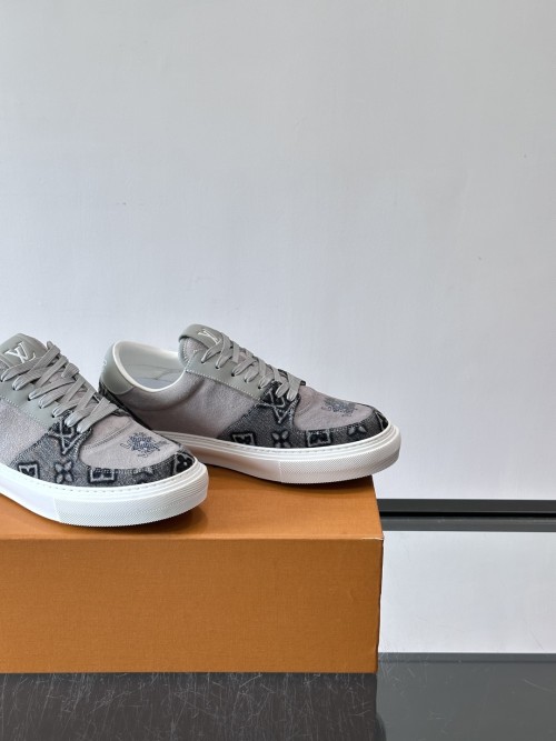루이비통  스니커즈  Louis Vuitton  Sneakers   LV26081514