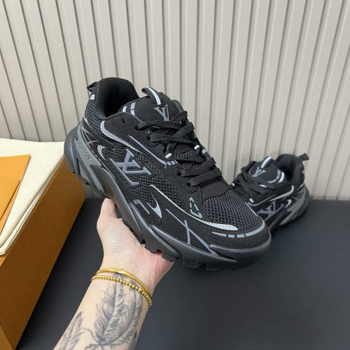 루이비통 LV 러너 태틱 스니커즈  Louis Vuitton LV Runner Tatic Sneaker  LV26081530