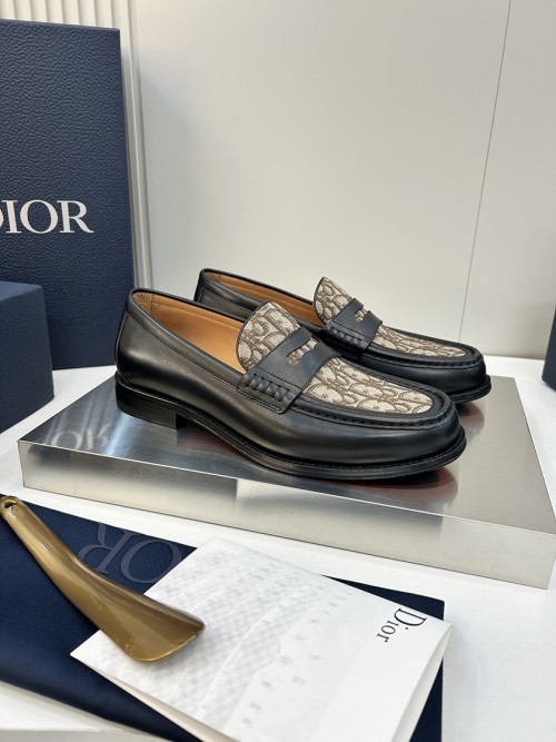 디올 로퍼  Dior Loafers   D26081810