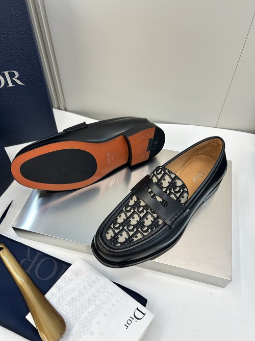 디올 로퍼  Dior Loafers   D26081811