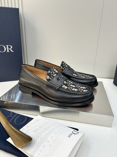 디올 로퍼  Dior Loafers   D26081811