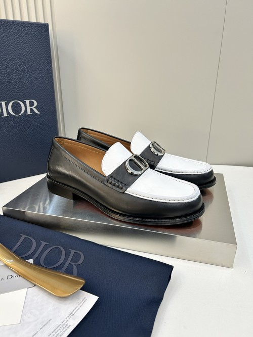 디올 로퍼  Dior Loafers    D26081815