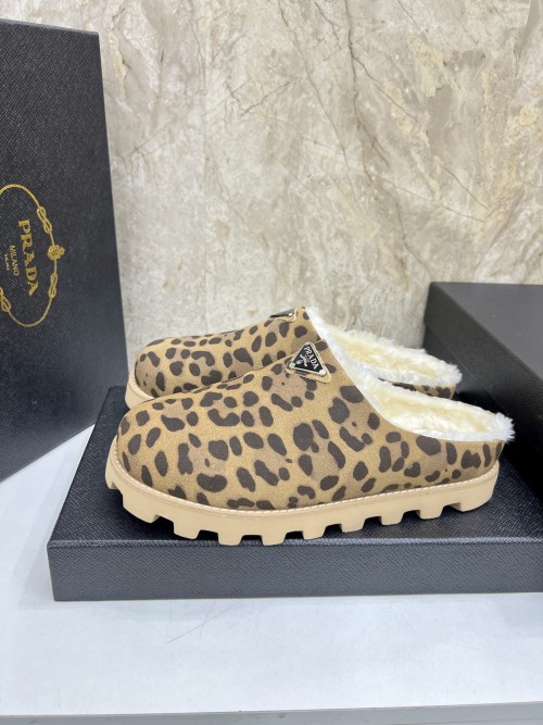 프라다 슬리퍼  Prada slipper  P2026102115