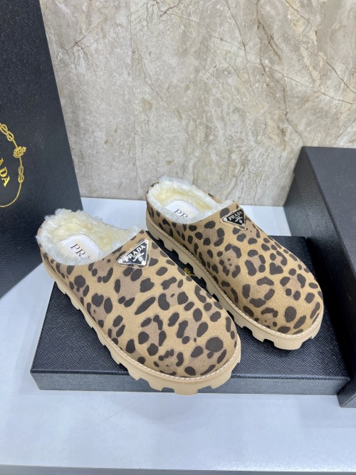 프라다 슬리퍼  Prada slipper  P2026102115